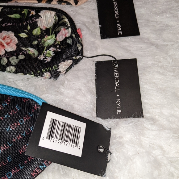 Nwt Kendall & Kylie bundle of 4 pouches/cosmetic bags - Picture 2 of 16
